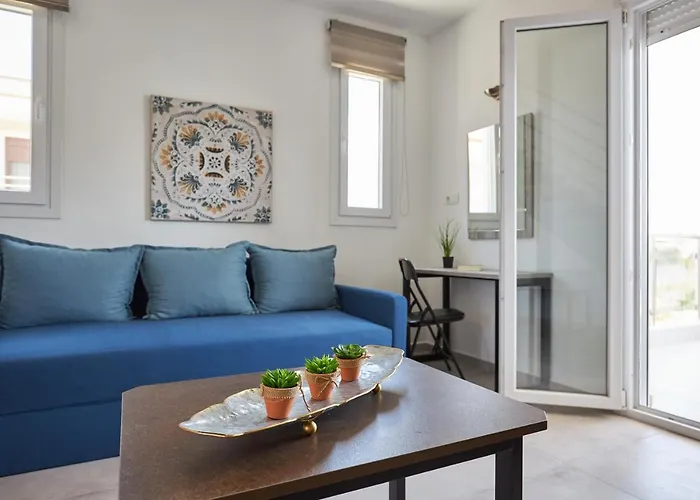 Siblings Nikiti (Sithonia)