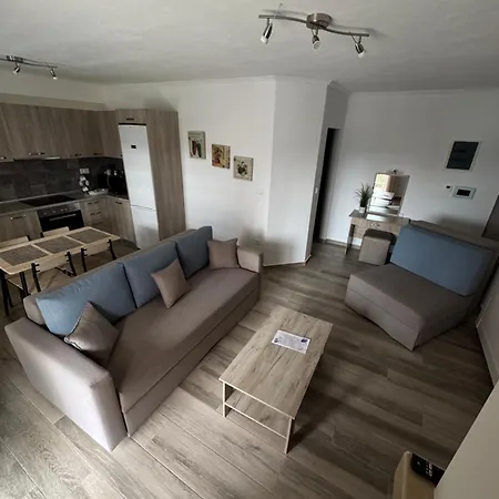 Siblings * Nikiti (Sithonia)