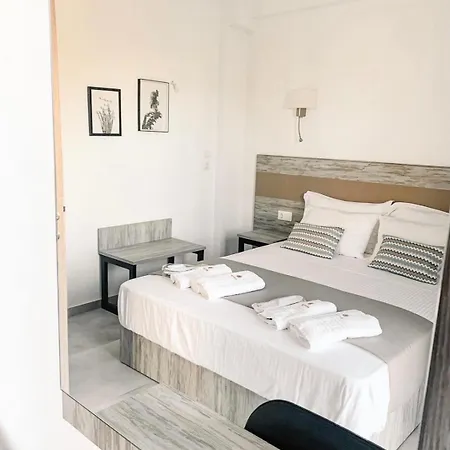 Siblings Nikiti (Sithonia)