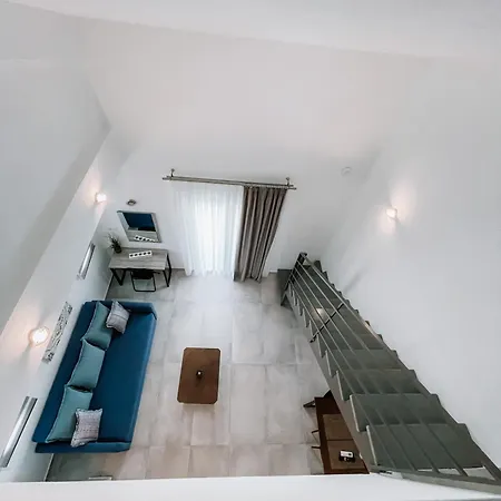 Siblings Nikiti (Sithonia)